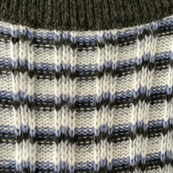 Nine West knit sweater in white, forest green and blue pattern. Size XS. - Picture 3 of 8